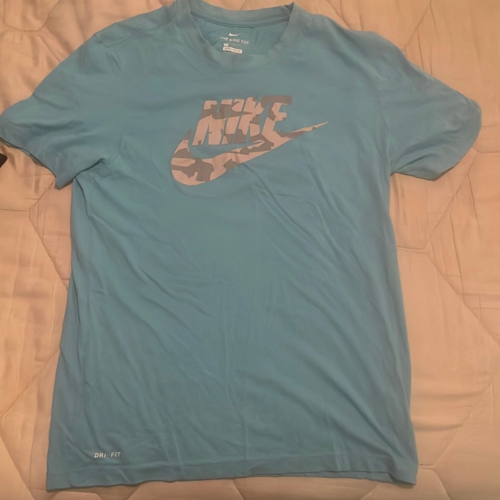 Nike tee
